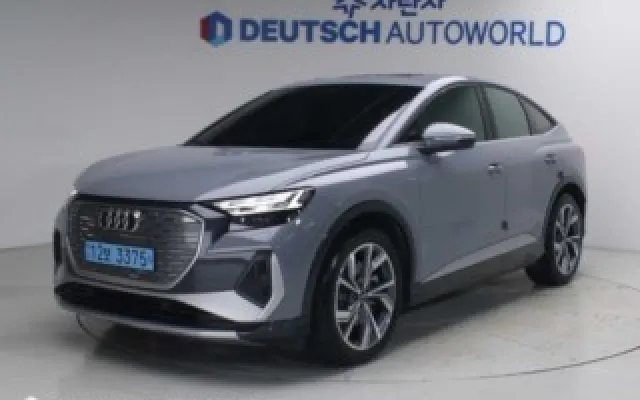 Q4 e-트론 40 스포트백 프리미엄 아우디 2024년 03월 37,705km